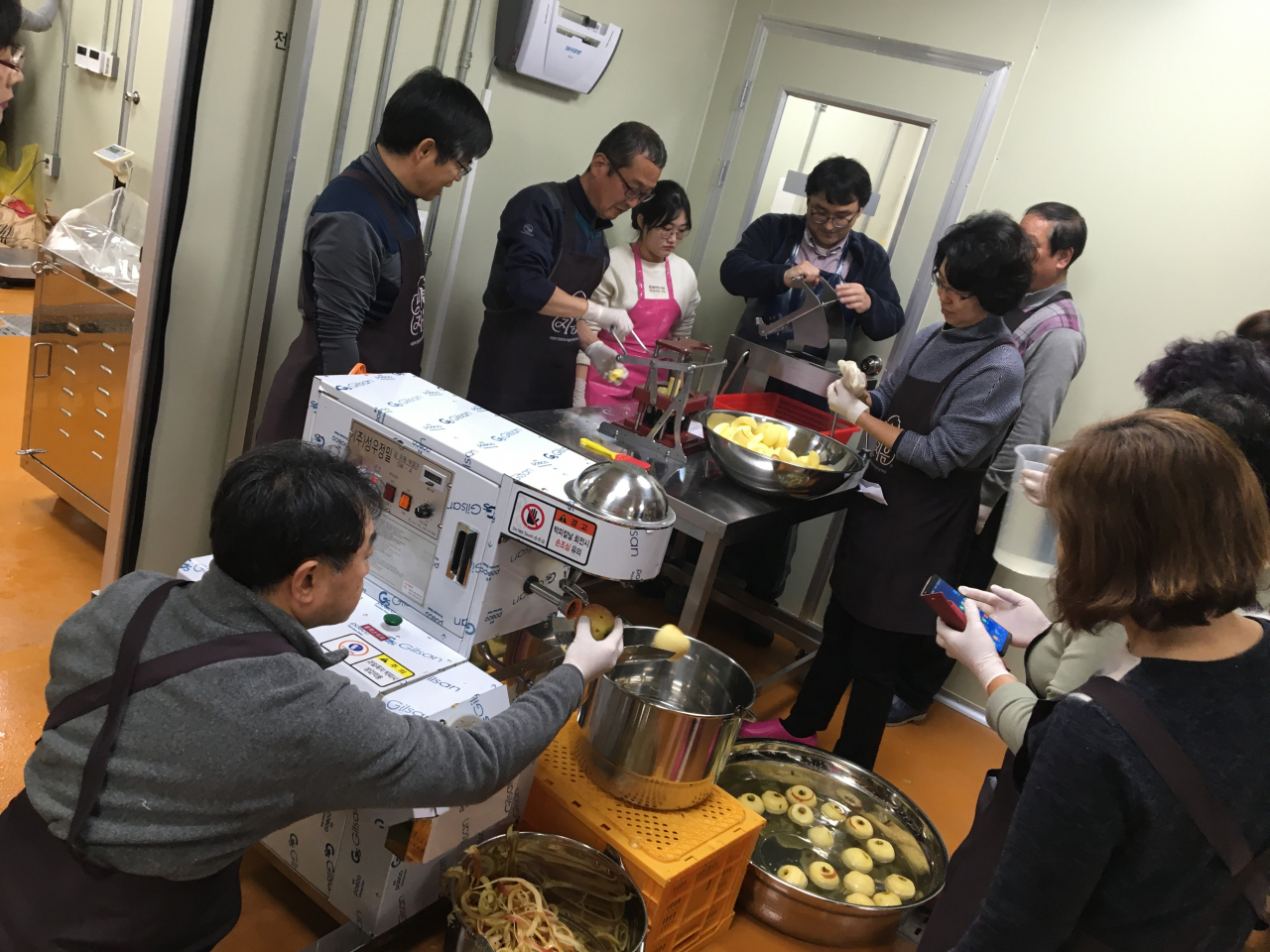 이천시 농산물종합가공센터 창업 코칭반. [이천시 제공]