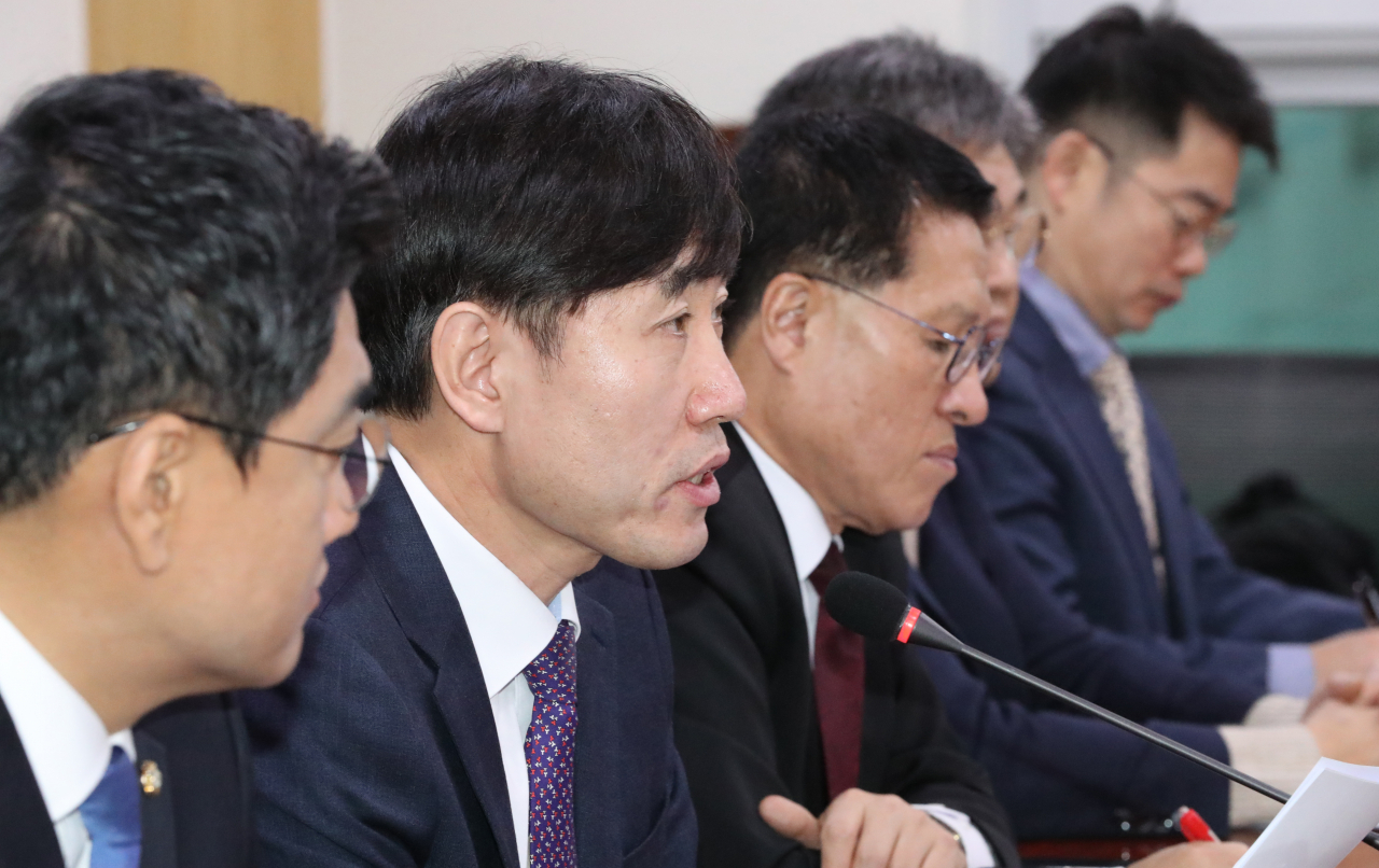 새로운보수당 하태경 책임대표(왼쪽 두 번째)가 10일 오전 서울 여의도 국회 의원회관에서 열린 당 대표단 회의에서 발언하고 있다. [연합]