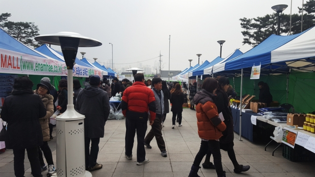 지난해 설맞이 농수특산물 직거래 장터 모습. [금천구 제공]