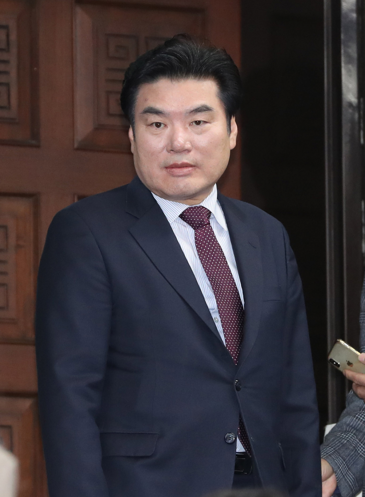 자유한국당 보수대통합추진단장에 내정된 원유철 의원이 지난해 11월 12일 오후 국회에서 열린 정책의총에 참석하고 있다. [연합]
