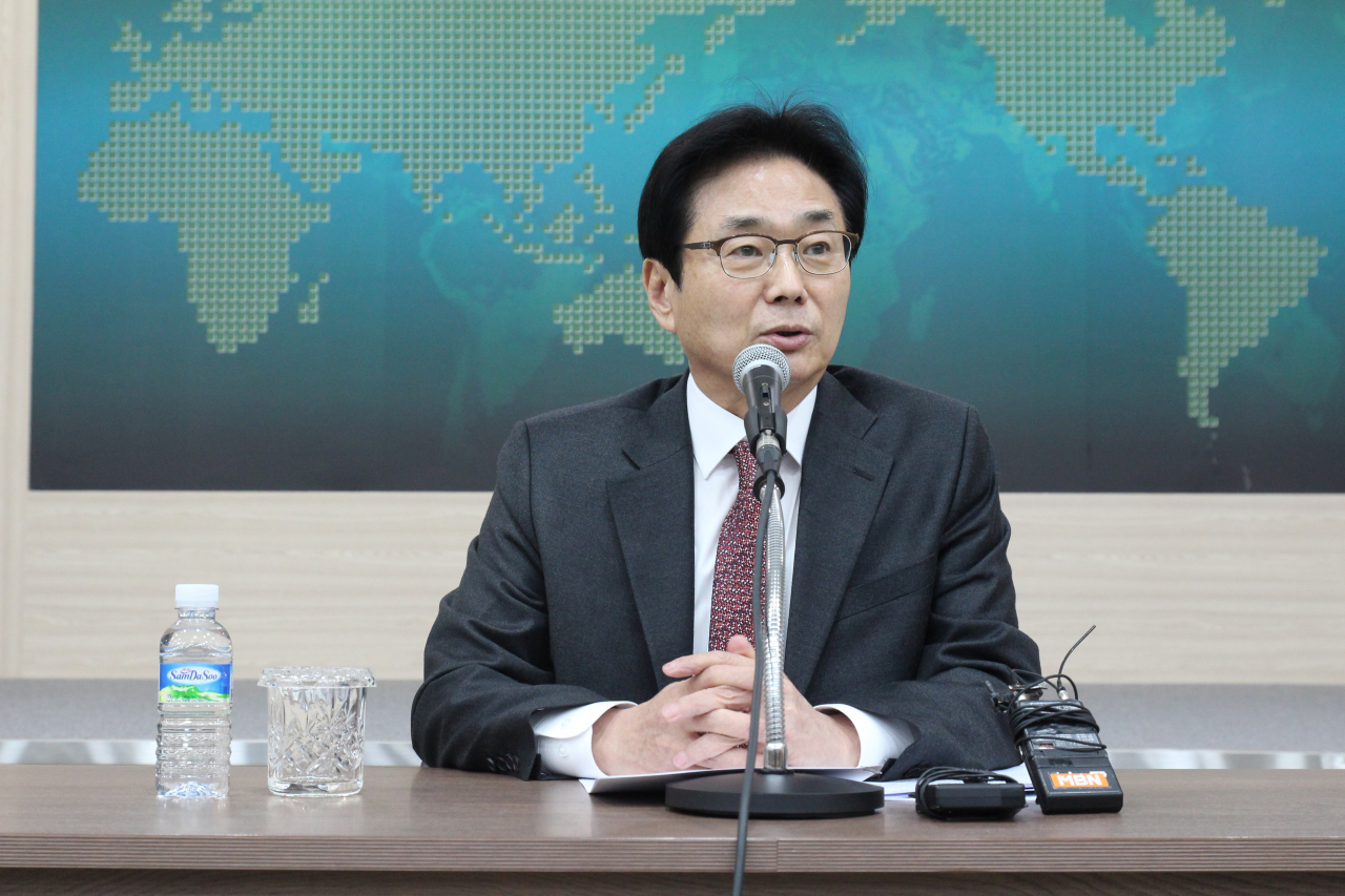 원희목 한국제약바이오협회장이 15일 간담회에서 올 해 목표에 대해 설명하고 있다.