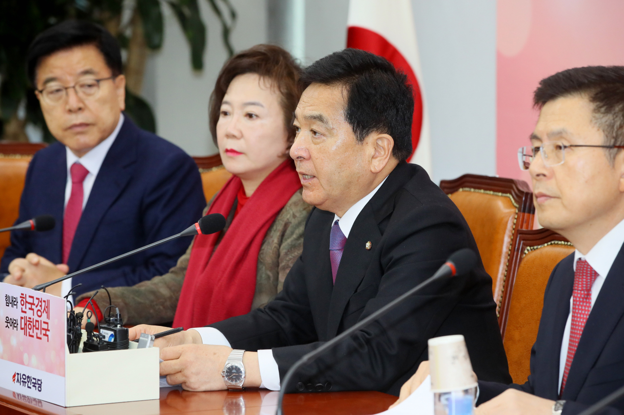 자유한국당 심재철 원내대표가 20일 국회에서 열린 최고위원회의에서 발언하고 있다. 연합뉴스