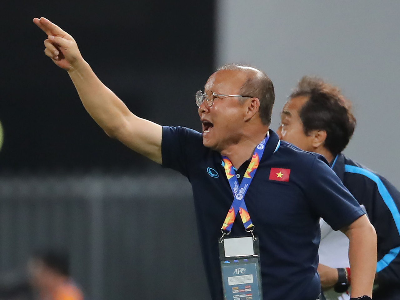 지난 16일 오후(현지시간) 태국 방콕 라자망갈라 스타디움에서 열린 2020 아시아축구연맹(AFC) U-23 챔피언십 베트남과 북한의 조별리그 최종전에서 박항서 베트남 감독이 작전 지시를 하고 있다. [연합]