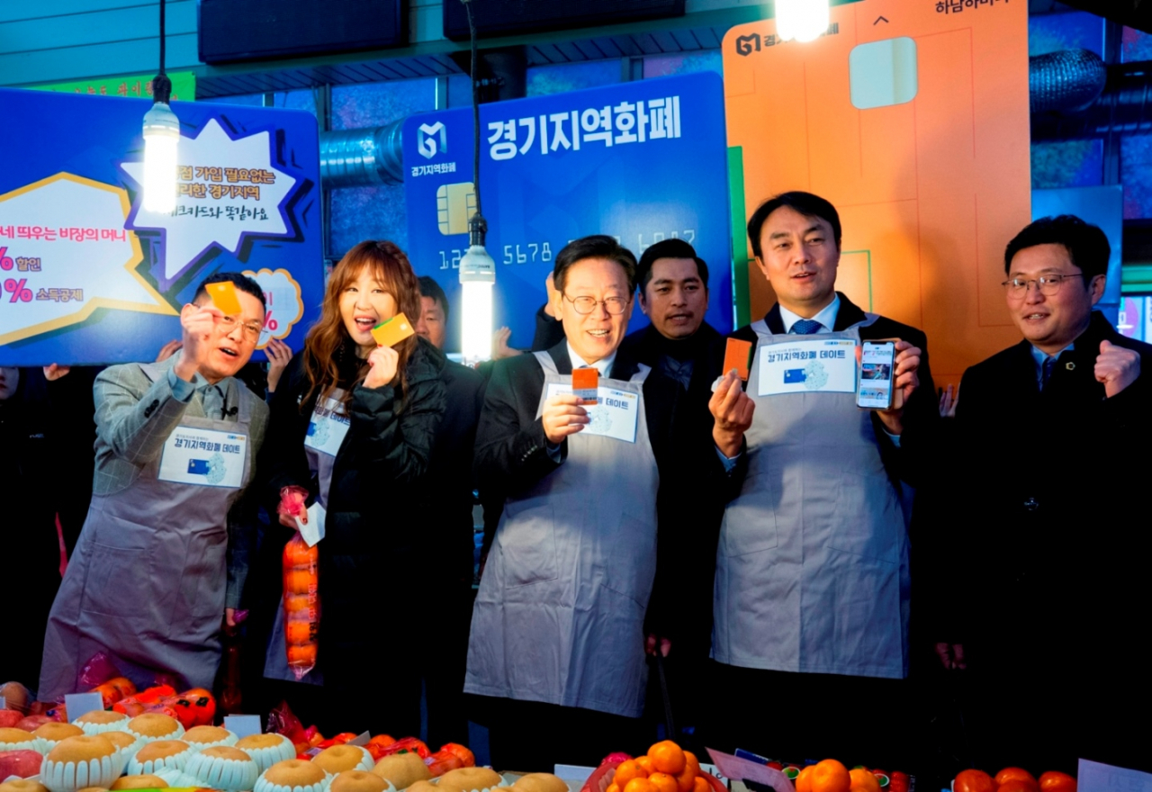 하남 신장시장을 방문한 이재명 경기도지사. [경기도 북부청]