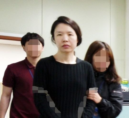 지난해 6월 6일 제주 제주시 제주동부경찰서에서 유치장에서 진술녹화실로 이동 중인 고유정. [연합]