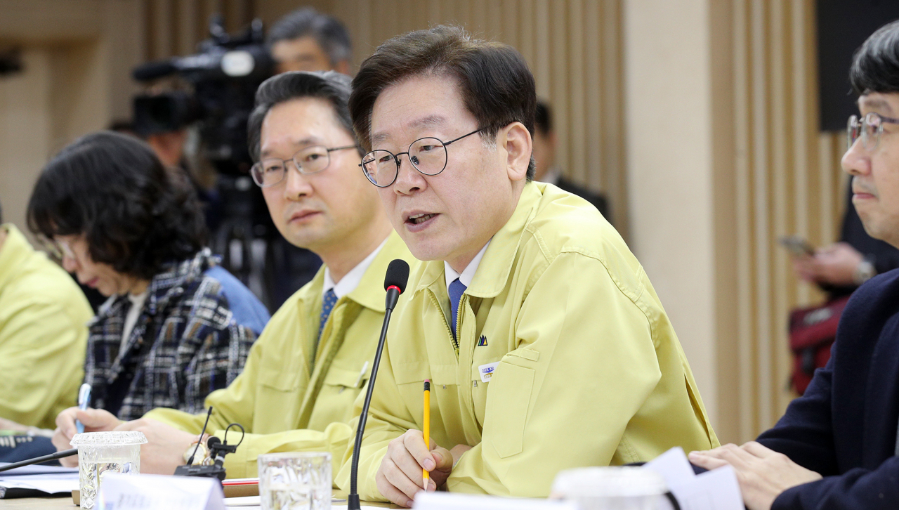 이재명 경기도지사는 신종 코로나바이러스감염증 대응 민·관 합동 전문가 비상대책회의를 하고있다.[경기도 제공]