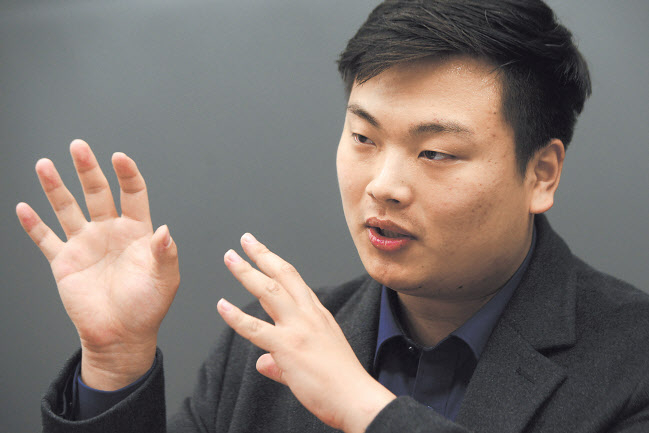 지난 15일 서울 마포구의 사무실에서 헤럴드경제와 만난 챗봇빌더 기업 미스테리코의 고남길 대표. 미스테리코는 챗봇 대중화와 영역 확대애 매진하고 있다. 박해묵 기자