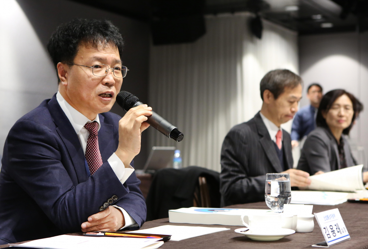 김용래 산업통상자원부 산업혁신성장실장이 29일 서울 팔래스호텔 다이너스티홀에서 ‘알키미스트 프로젝트’ 2020년 추진계획을 설명하고 있다. ［산업통상자원부 제공］