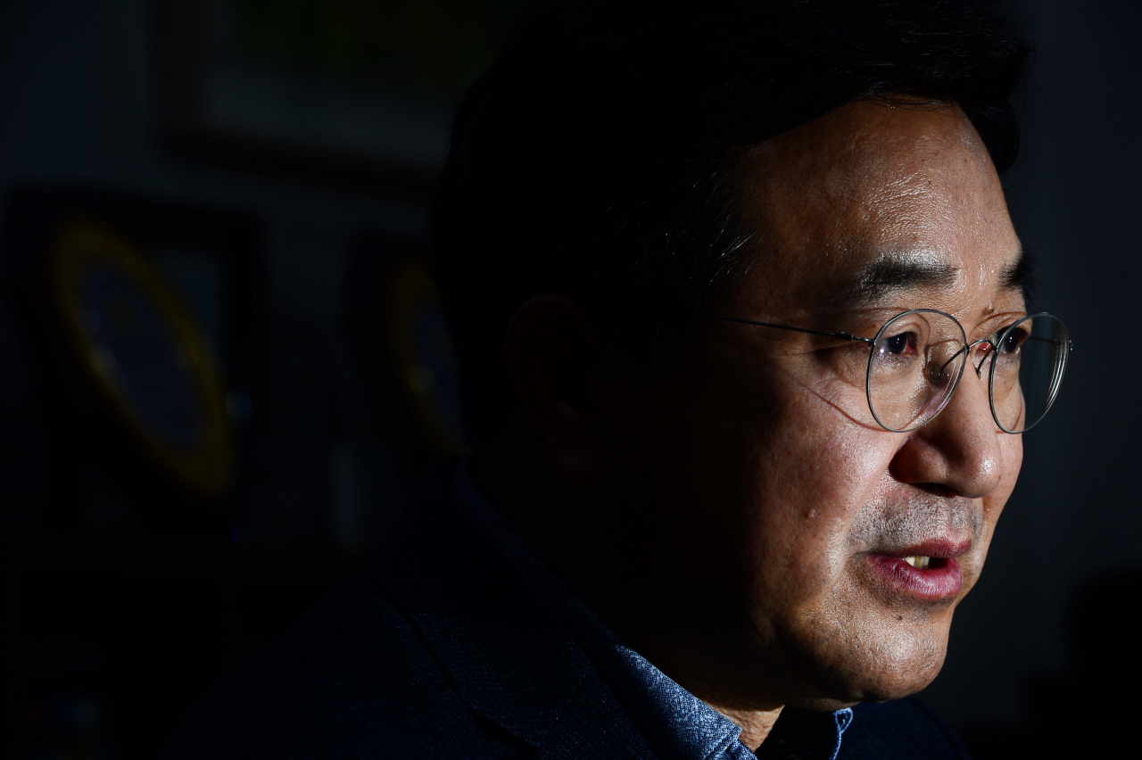 윤호중 더불어민주당 사무총장이 서울 여의도 국회 의원회관에서 본지와 인터뷰를 가지고 있다. 박해묵 기자/mook@heraldcorp.com