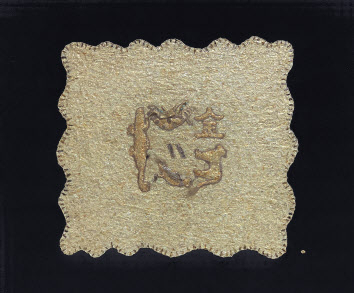 김상미, 멸치국물, 73x61cm, 멸치비늘, 2019 [space xx 제공]