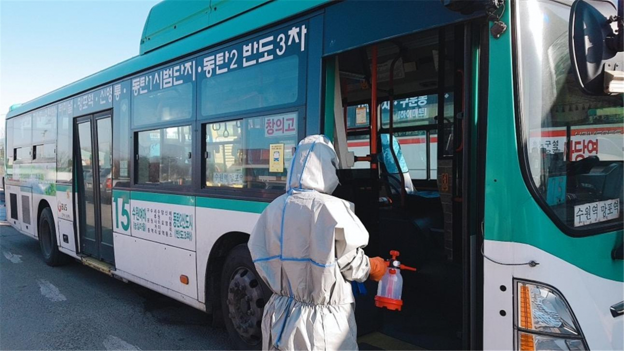 화성시 버스 방역을 6회로 늘렸다. [화성시 제공]