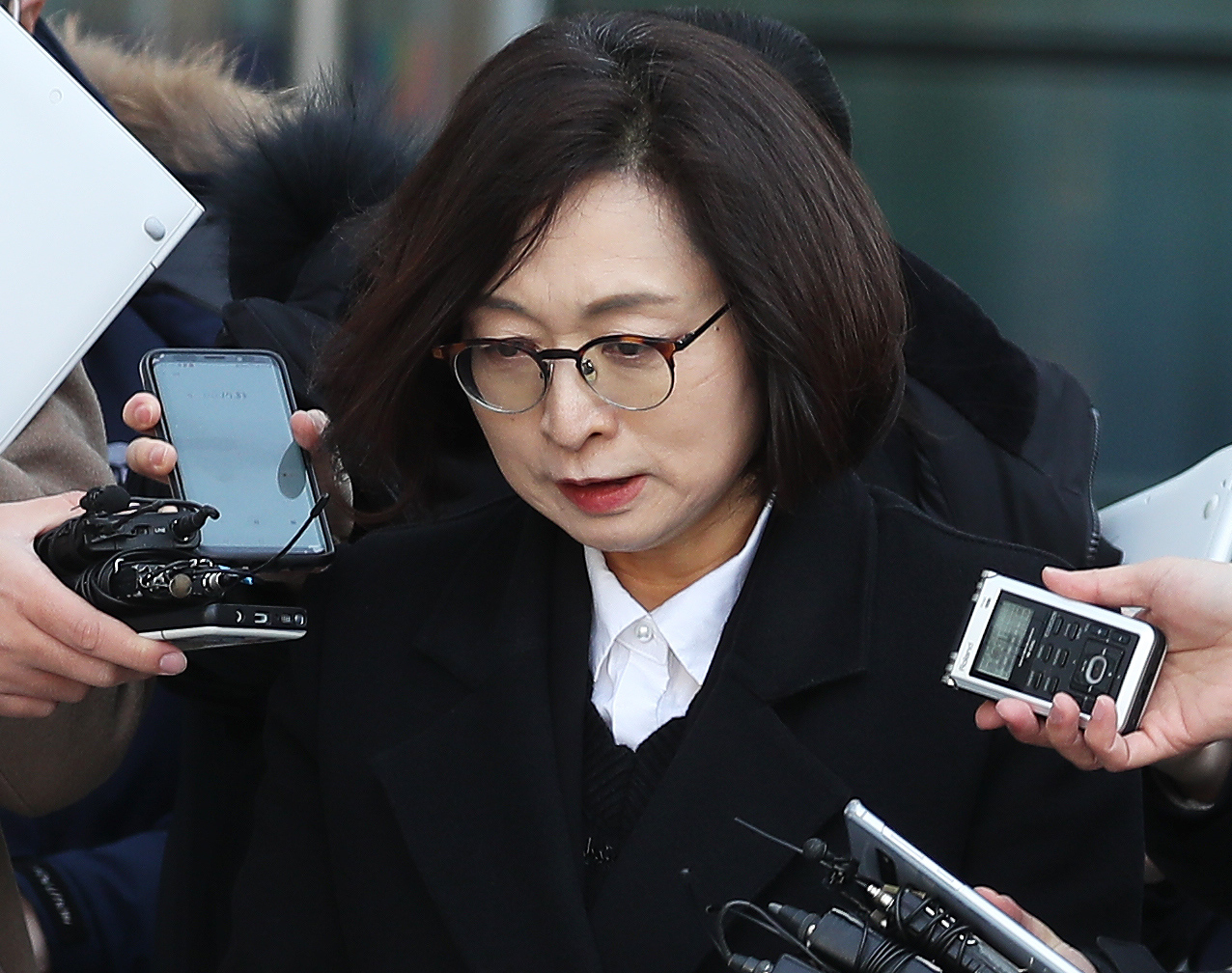 은수미 성남시장이 6일 오후 경기도 수원시 영통구 수원고등법원에서 열린 항소심 선고공판을 마치고 나오고 있다. [연합]