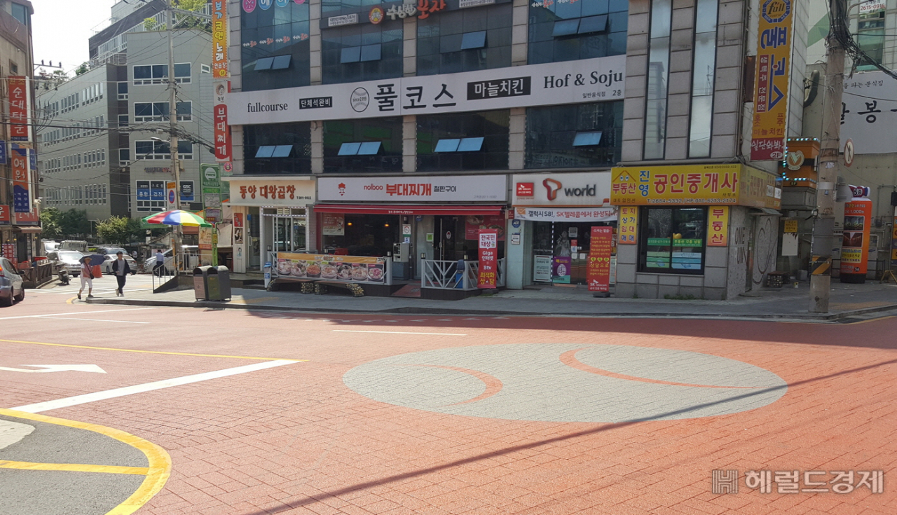 고척스카이돔 일대 보행환경개선사업을 거친 모습. [구로구 제공]