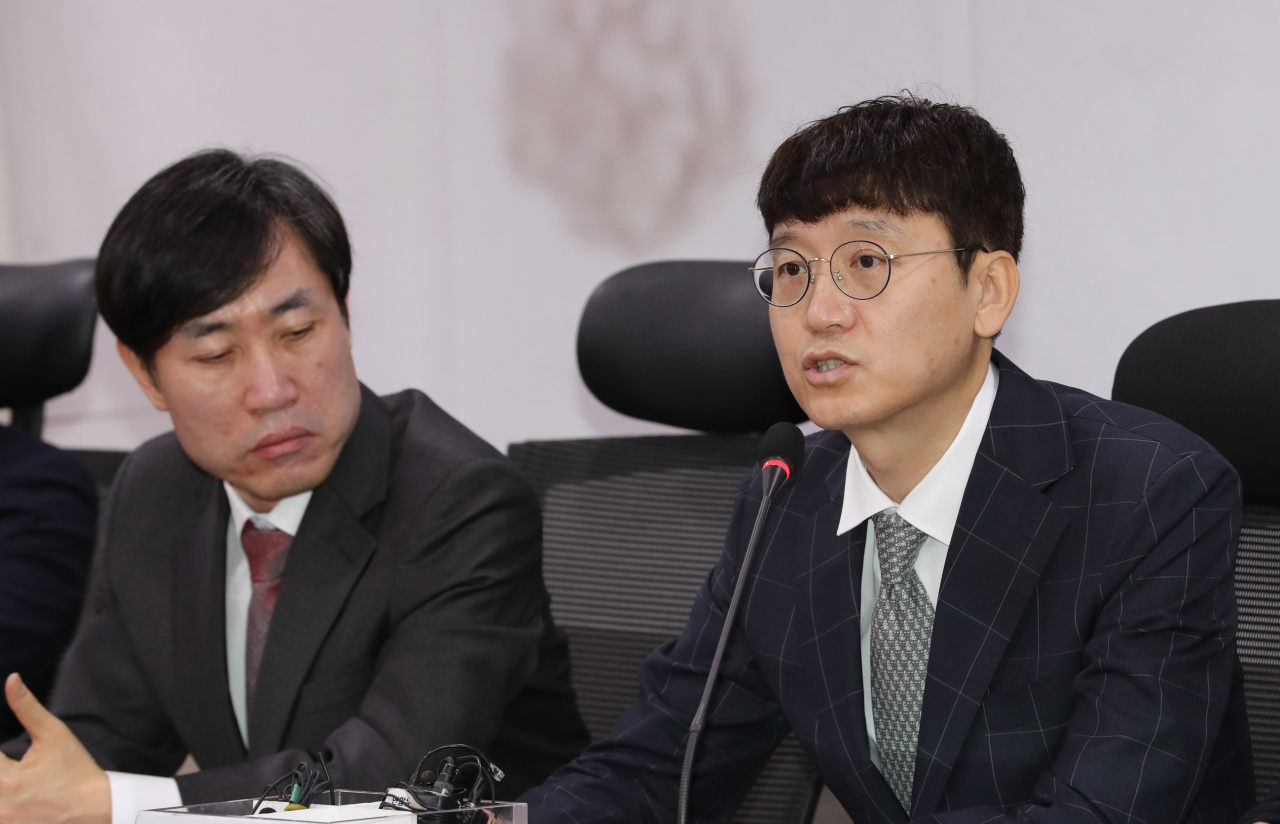 새로운보수당 김웅 법치바로세우기특별위원장이 10일 오전 서울 여의도 국회 의원회관에서 열린 당대표단회의에서 발언하고 있다 [연합]