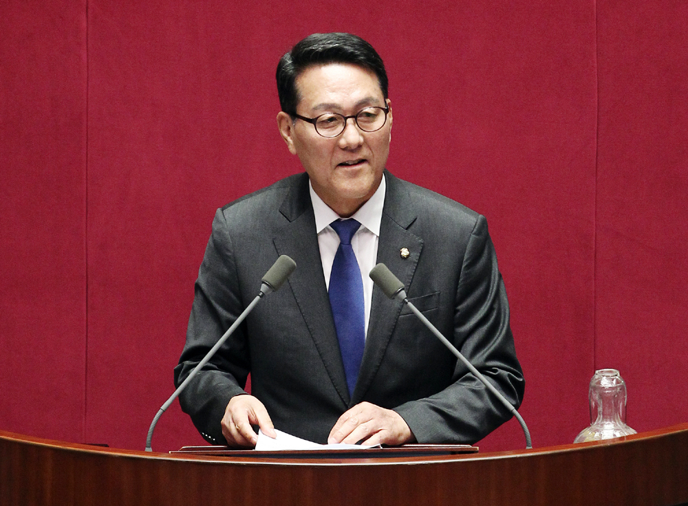 신창현 더불어민주당 의원은 16일 당 공천관리위원회의 자신의 공천 배제 결정에 대해 납득할 수 없다며 재검토를 요청하겠다고 밝혔다. 신 의원은 다만 재심 결과에 승복하겠다는 입장도 동시에 밝혔다. [헤럴드DB]
