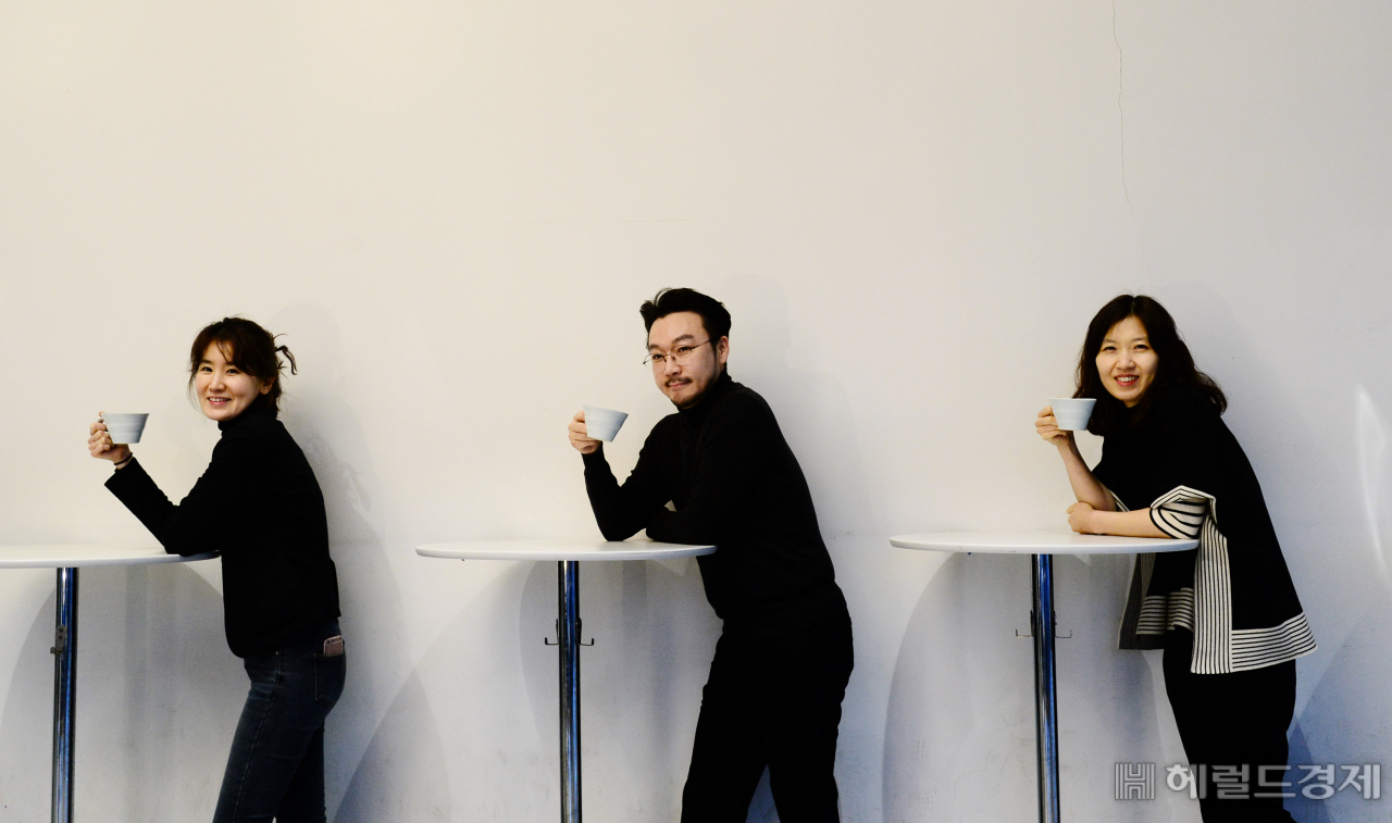 ‘아이다’와 청춘을 함께 보낸 세 사람에게 이 작품은 “열정이자 사랑이었고, 뒤돌아서면 그리워지는 나쁜 남자” 같은 존재였다. 박해묵 기자/mook@