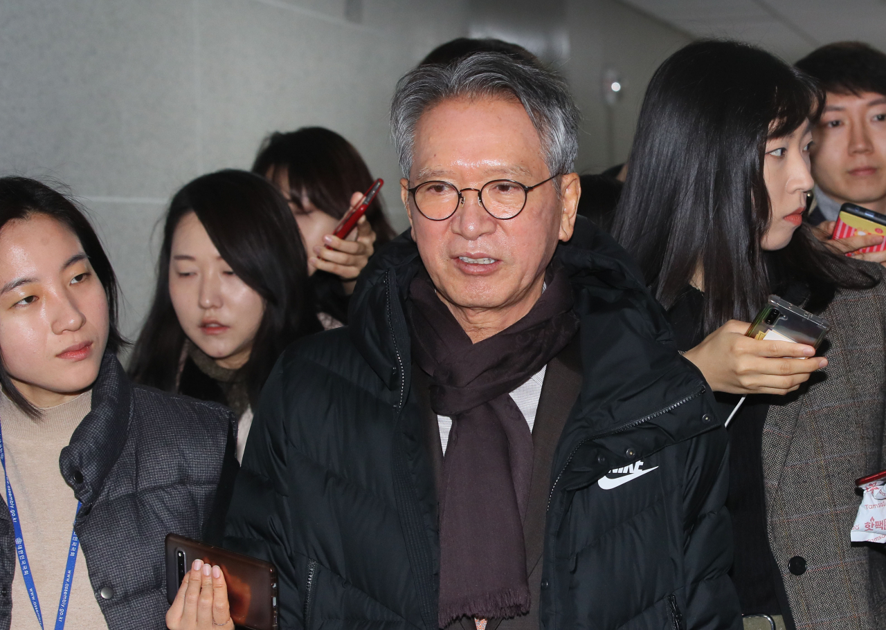 미래통합당 김형오 공천관리위원장이 19일 국회 의원회관에서 열린 공천관리위원회 및 면접심사에 참석하고 있다. [연합]