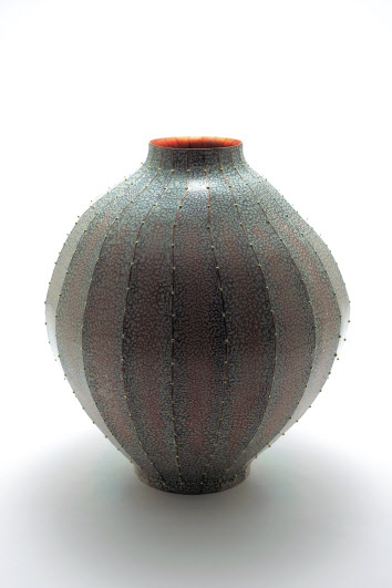 이재익, Transition_1, 동, 포슬린 안료, 금박, 422 x 422 x 488 mm, 2019