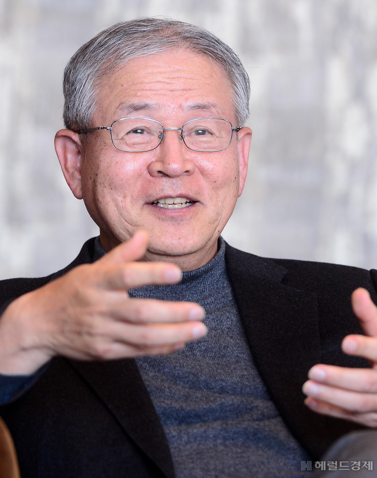 우창록 회장은 국내 조세 전문 변호사 1세대로 꼽힌다. 율촌 역시 조세 분야에 강점을 가진 로펌으로 꼽힌다. 이상섭 기자