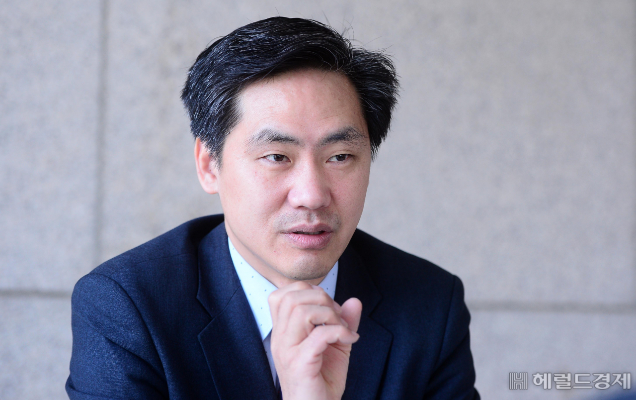 이종철 전 새로운보수당 대변인이 최근 국회에서 헤럴드경제와 만나 인터뷰를 하고 있다. [이상섭 기자/babtong@heraldcorp.com]