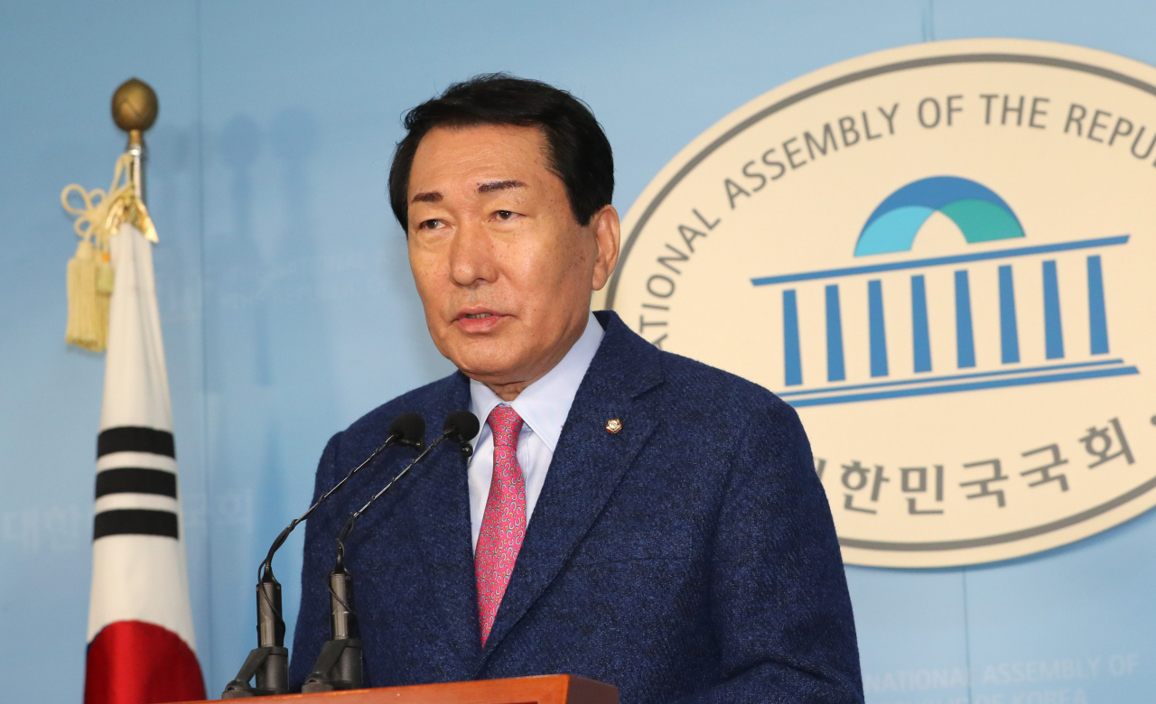 미래통합당 안상수 의원이 지난 19일 서울 여의도 국회 정론관에서 기자회견을 열고 4·15 총선에서 ‘민주당 불패’지역으로 꼽히는 계양갑 선거구 출마 의지를 밝혀 정치권의 관심을 끌고 있다. [연합]