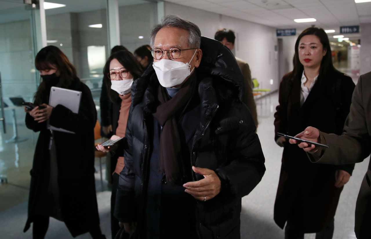 김형오 미래통합당 공천관리위원장이 23일 오후 국회 의원회관에서 열린 공천관리위원회 회의에 입장하고 있다. [연합]