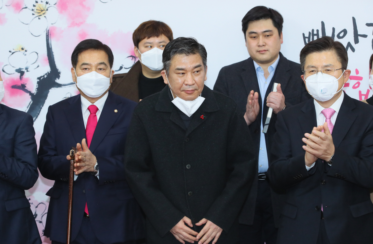 26일 국회에서 열린 미래통합당 2020 영입인사 환영식에서 최승재 소상공인연합회장이 인사하고 있다. [연합]