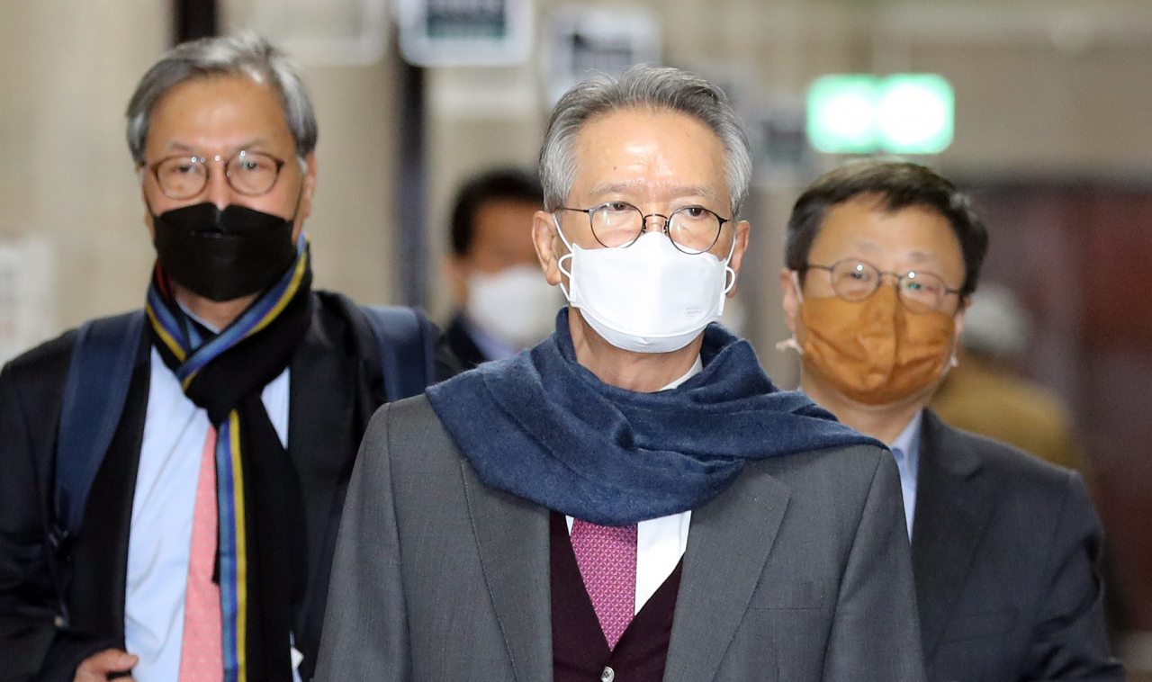 미래통합당 김형오 공천관리위원장이 24일 오후 서울 여의도 국회에서 열린 공천관리위 국회의원 후보자 면접에 참석하고 있다. [연합]