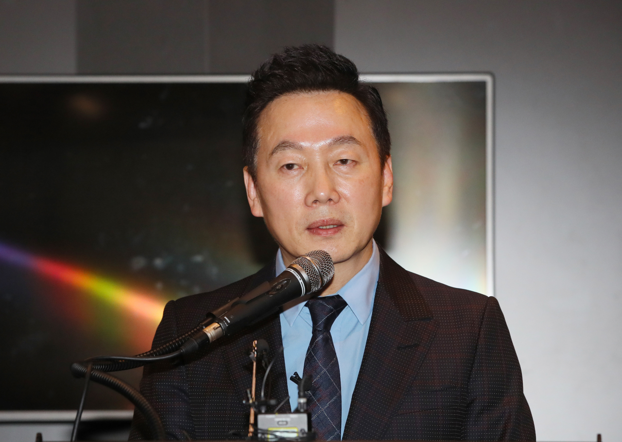 정봉주 전 더불어민주당 의원이 28일 서울 여의도 한 호텔에서 열린민주당 창당을 발표하고 있다. [연합]