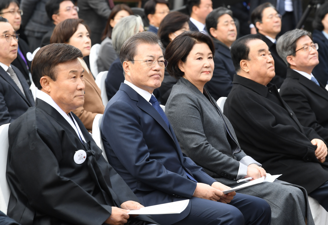 문재인 대통령이 1일 종로구 배화여고에서 열린 3.1절 기념식에 참석해 있다. 연합뉴스