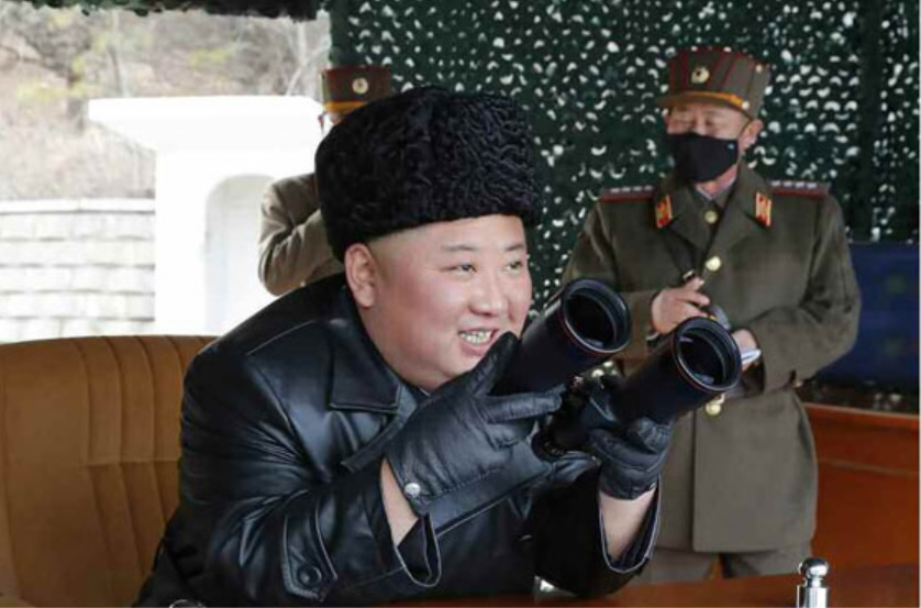 김정은 북한 국무위원장이 전날 강원도 원산에서 동해 북동방향으로 발사한 방사포 발사 훈련을 직접 지도했다고 조선중앙통신이 3일 보도했다. [헤럴드DB]