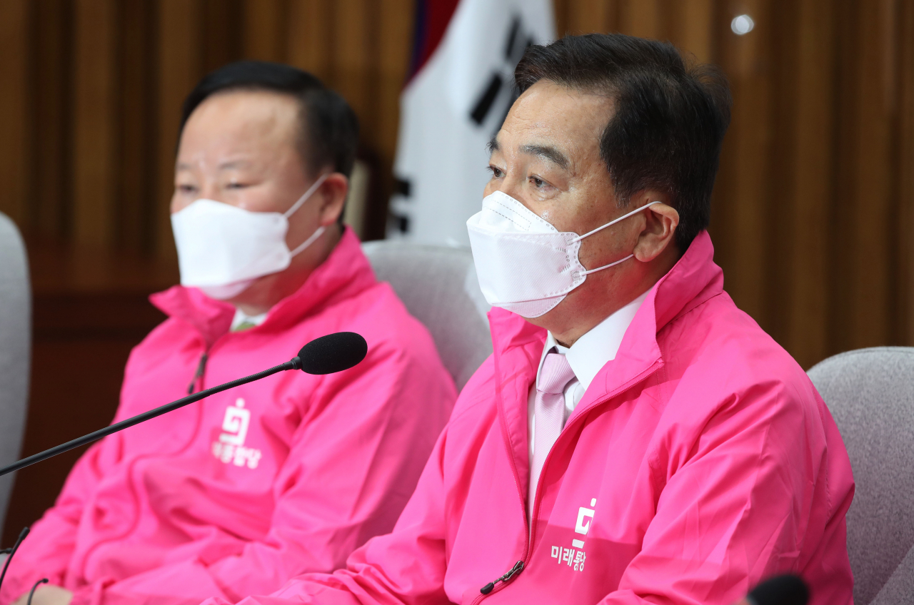 미래통합당 심재철 원내대표가 3일 오전 국회에서 열린 원내대책회의에서 발언하고 있다. 연합뉴스