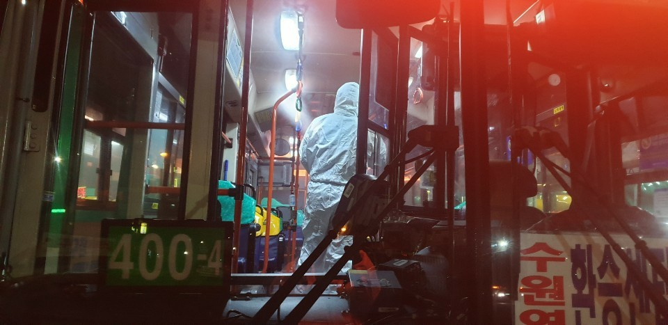 화성시 시내·마을버스 740대는 1일 6회 방역을 실시한다. [화성시 제공]