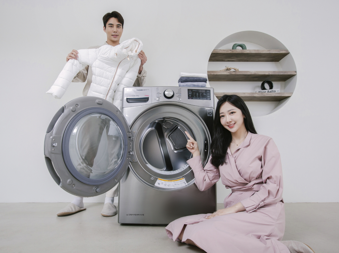 LG전자가 5일 트롬 건조기 스팀 씽큐(STEAM ThinQ)의 본격적인 판매를 시작했다. [LG전자 제공]