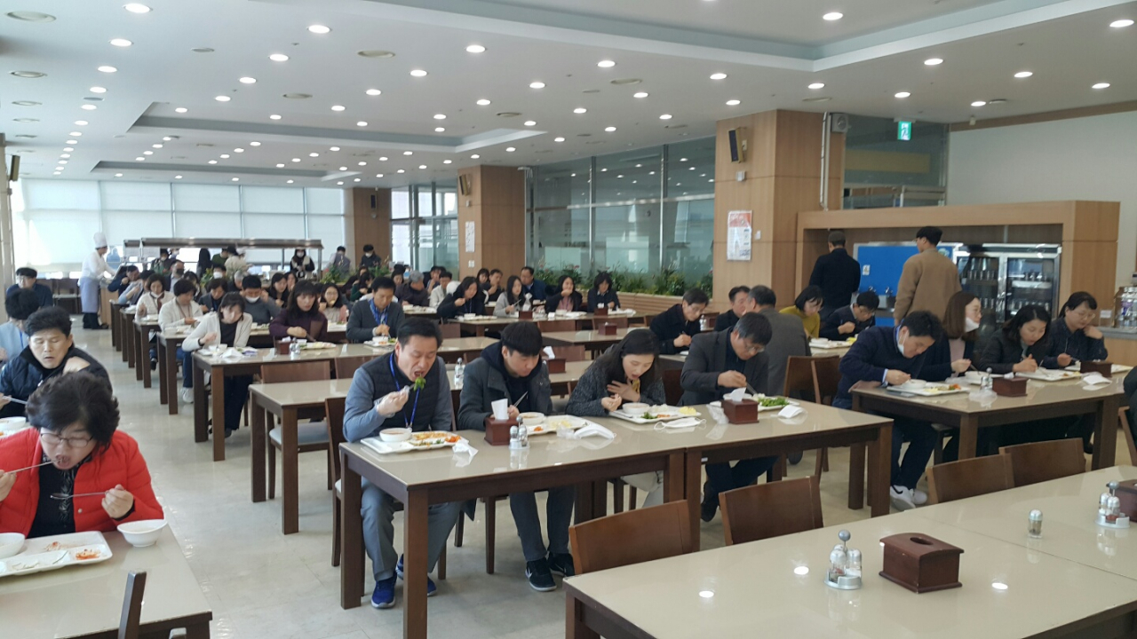 이천시 구내식당 횡대식사. [이천시 제공]