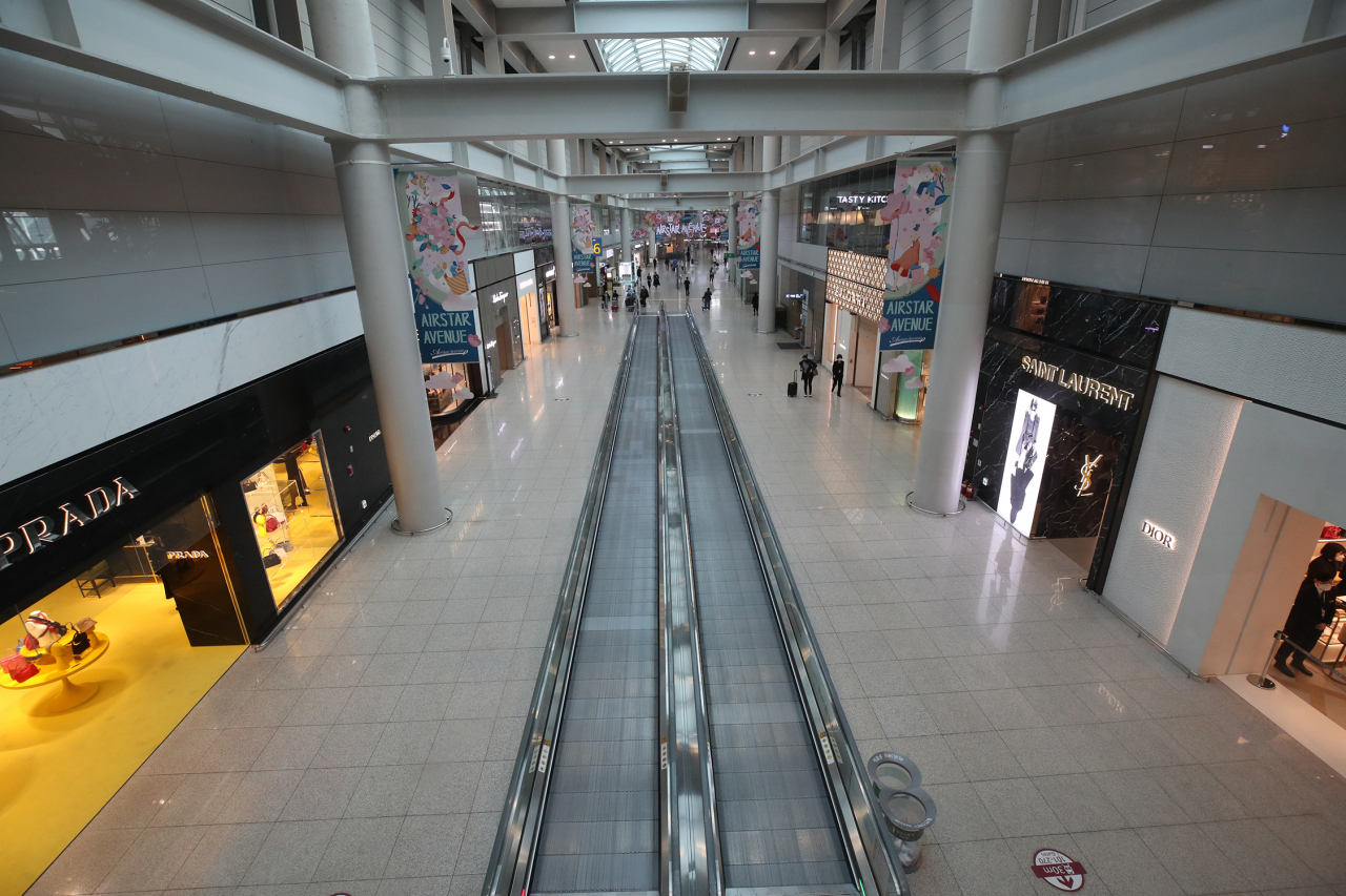 한산한 인천국제공항 1터미널 면세구역. [사진제공=연합뉴스]