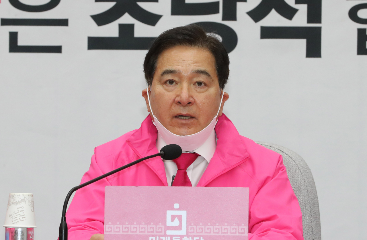 심재철 미래통합당 원내대표가 10일 오전 서울 여의도 국회에서 열린 원내대책회의에서 발언하고 있다. [연합]