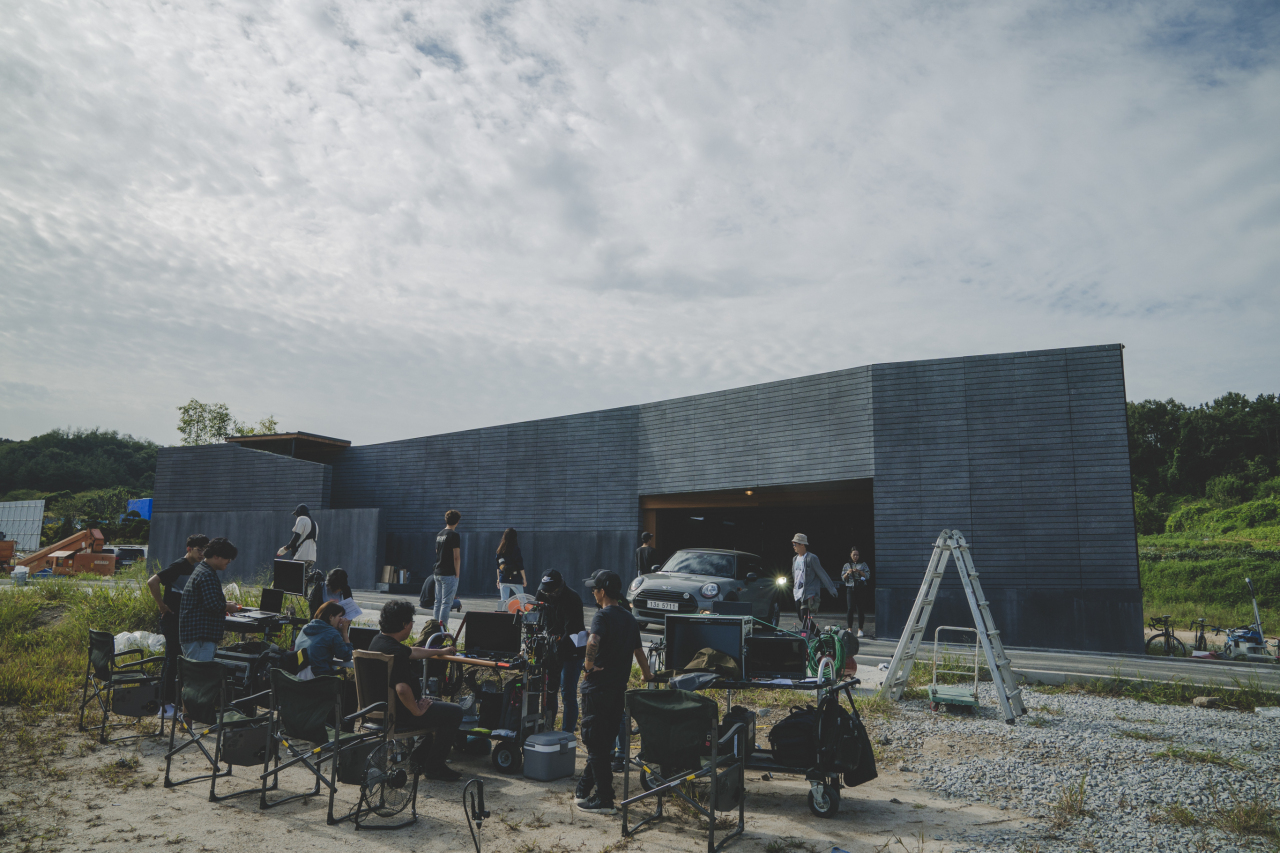 Film “Parasite” in production at the Jeonju Film Studio Complex in 2018 (Jeonju Studio)