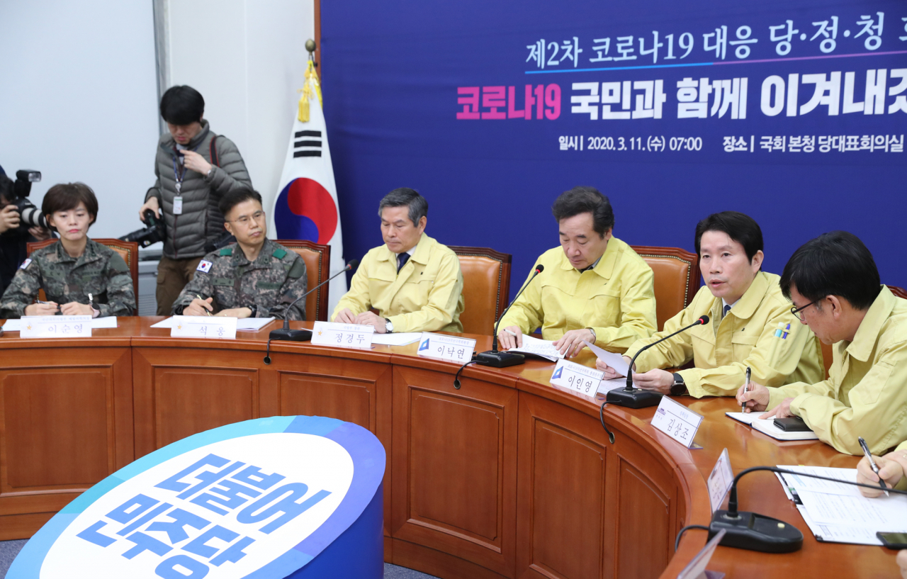더불어민주당 이인영 총괄본부장이 11일 서울 여의도 국회에서 열린 제2차 코로나19 대응 당·정·청회의에서 발언하고 있다. 연합뉴스