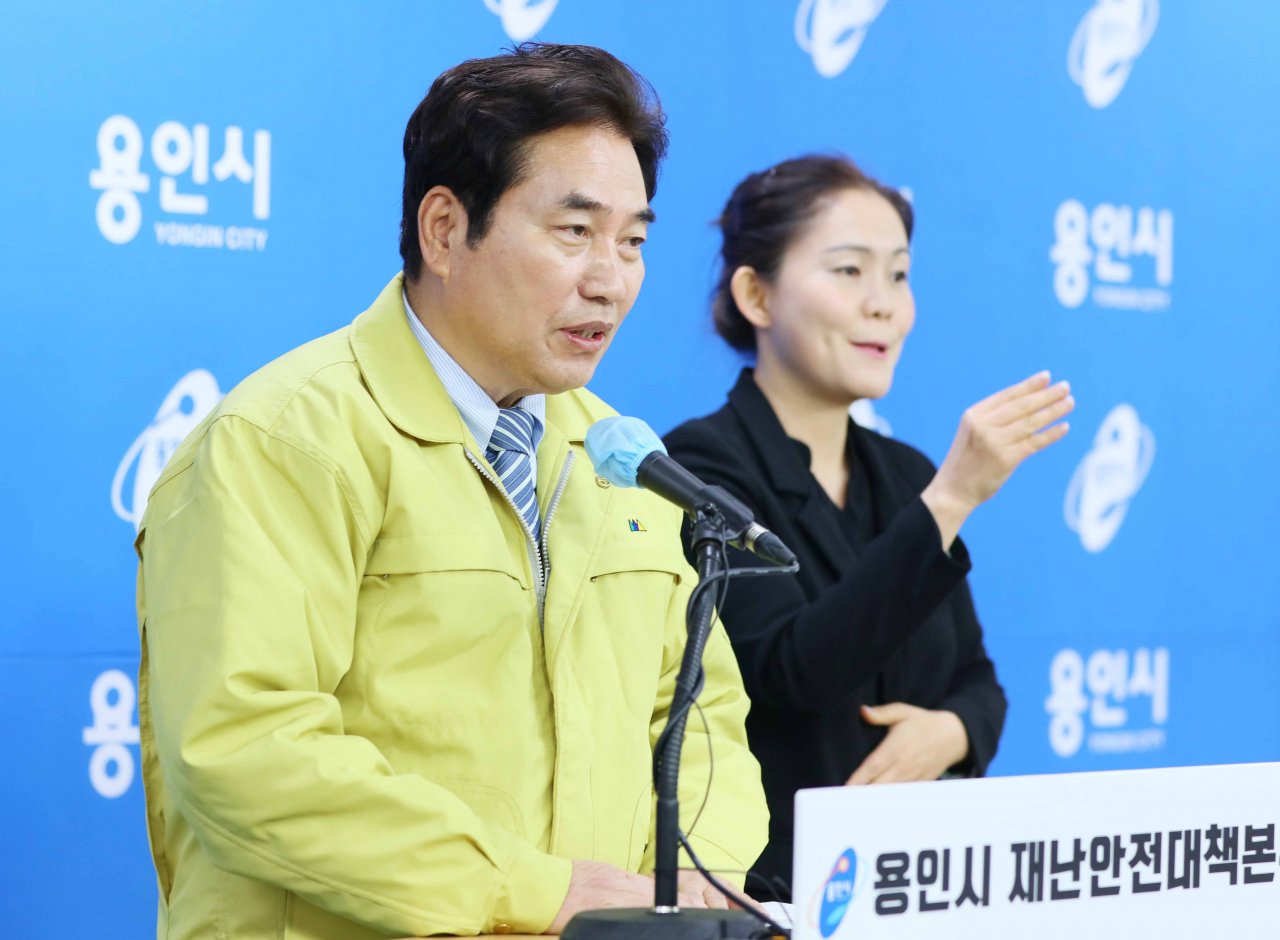 지난 10일 백군기 시장이 SNS를 통해 시민과 대화를 진행하고 있다. [용인시 제공]