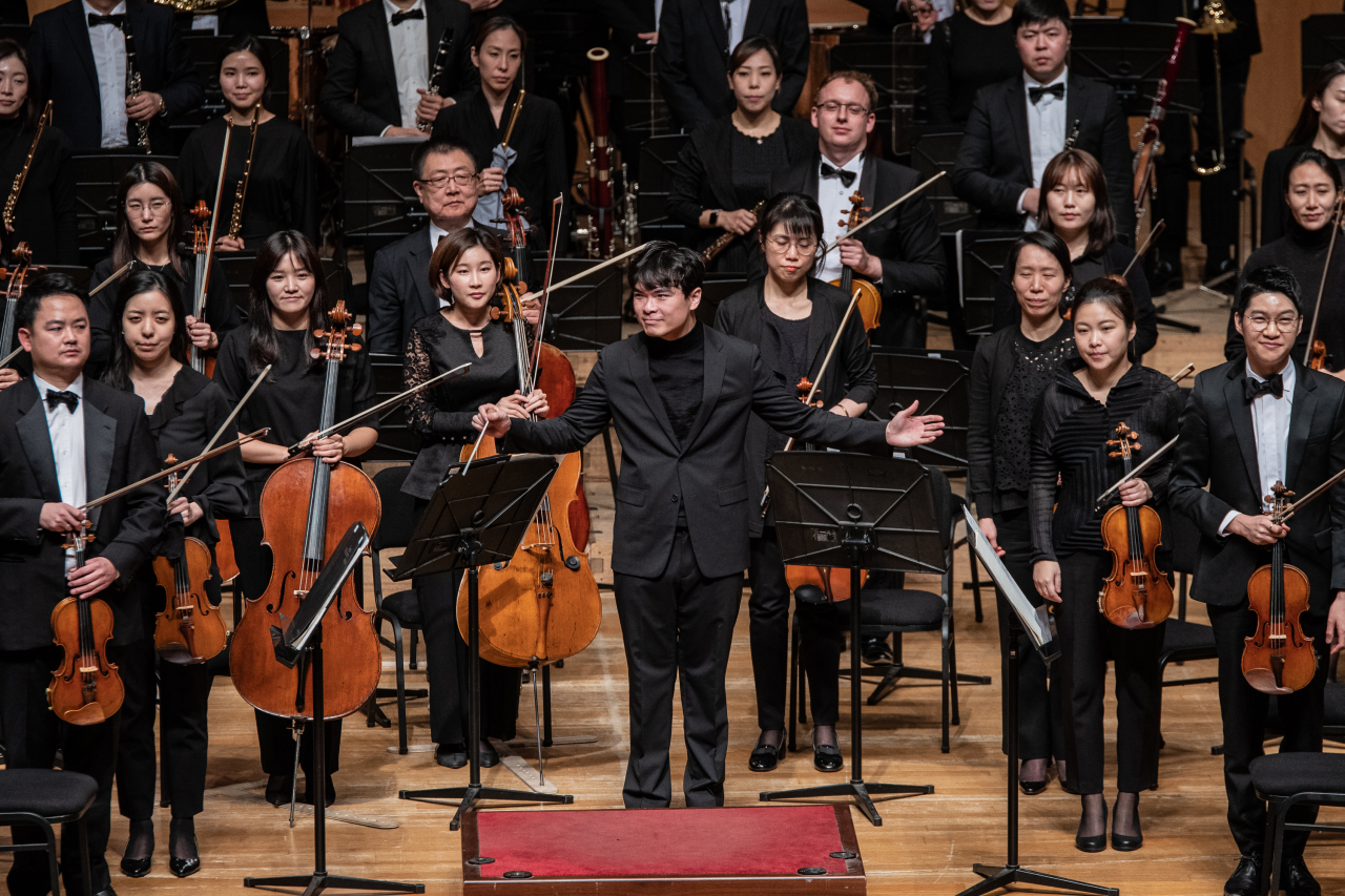 박현정 전 서울시립교향악단(서울시향) 대표 음해 사건에 가담한 직원들을 뒤늦게 직위 해제한 서울시향의 조치에 법원이 제동을 걸었다. 사진은 서울시립교향악단. [서울시향 제공]