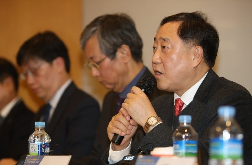 사진은 지난 2월 25일 오전 서울스퀘어 회의실에서 열린 신종 코로나바이러스 감염증(코로나19) 진단검사 현황 및 대책 기자회견에서 권계철 대한진단검사의학회 이사장이 발언하고 있는 모습.[연합]