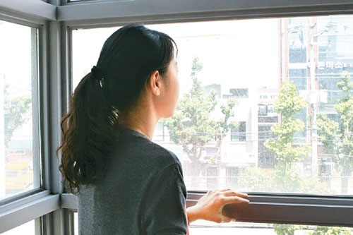 최근 ‘신종 코로나바이러스 감염증(코로나19) 사태’가 장기화되면서 ‘코로나 블루(우울증)’를 호소하는 사람이 늘고 있는 가운데 ‘코로나기’라는 신조어까지 등장했다. ‘코로나기’는 ‘코로나+나기’의 합성어다(사진은 기사 내용과 관련없음). [헤럴드경제DB]