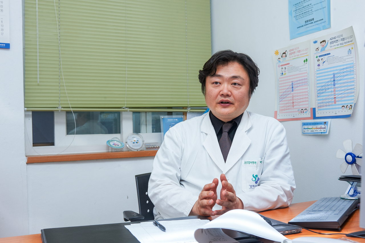 백종우 대한정신건강재단 재난정신건강위원회 위원장(경희대병원 정신건강의학과 교수)이 20일 헤럴드경제와 인터뷰하고 있다. [경희대병원 제공]