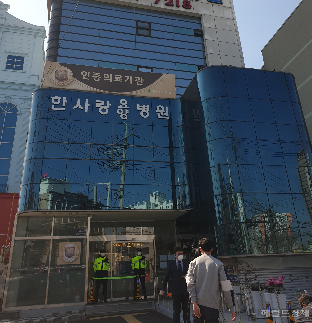 대구 서구 한사랑요양병원에서 환자 3명이 추가로 확진 판정을 받았다.[사진=김병진 기자]