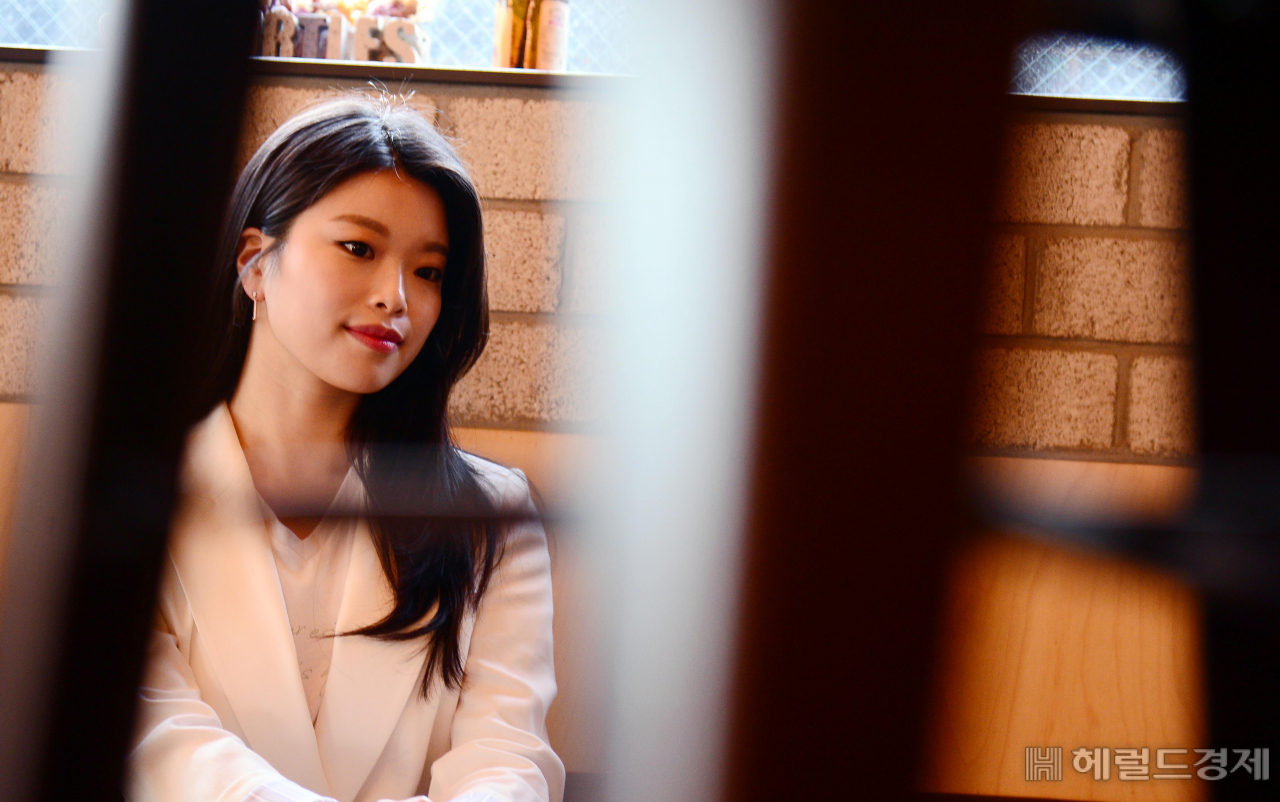 배우 김수하는 한국인 최초로 웨스트엔드 뮤지컬 ‘미스 사이공’에서 주인공을 맡았다. 이상섭 기자 babtong@heraldcorp.com