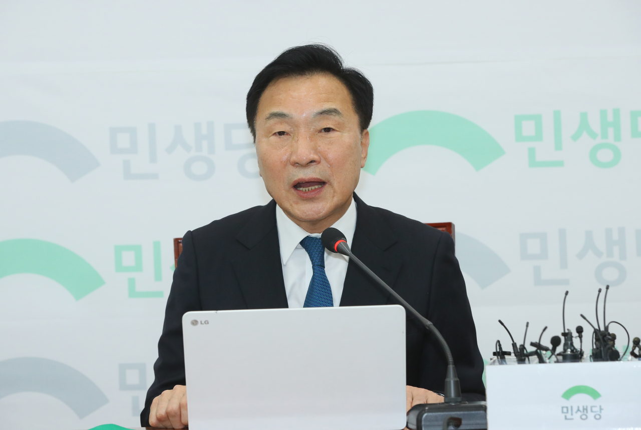 손학규 민생당 상임선거대책위원장이 31일 국회에서 제21대 총선과 관련해 기자회견하고 있다. [연합]