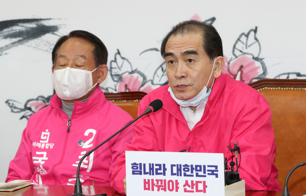 미래통합당 강남갑 후보인 태영호 전 주영 북한공사가 27일 오전 서울 여의도 국회에서 열린 선거대책위원회 전략회의에서 발언하고 있다. [연합]