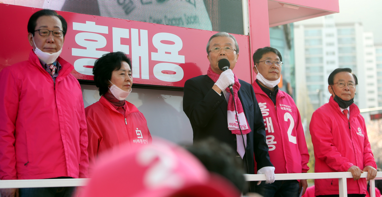 '차르'의 다독이기…김종인 