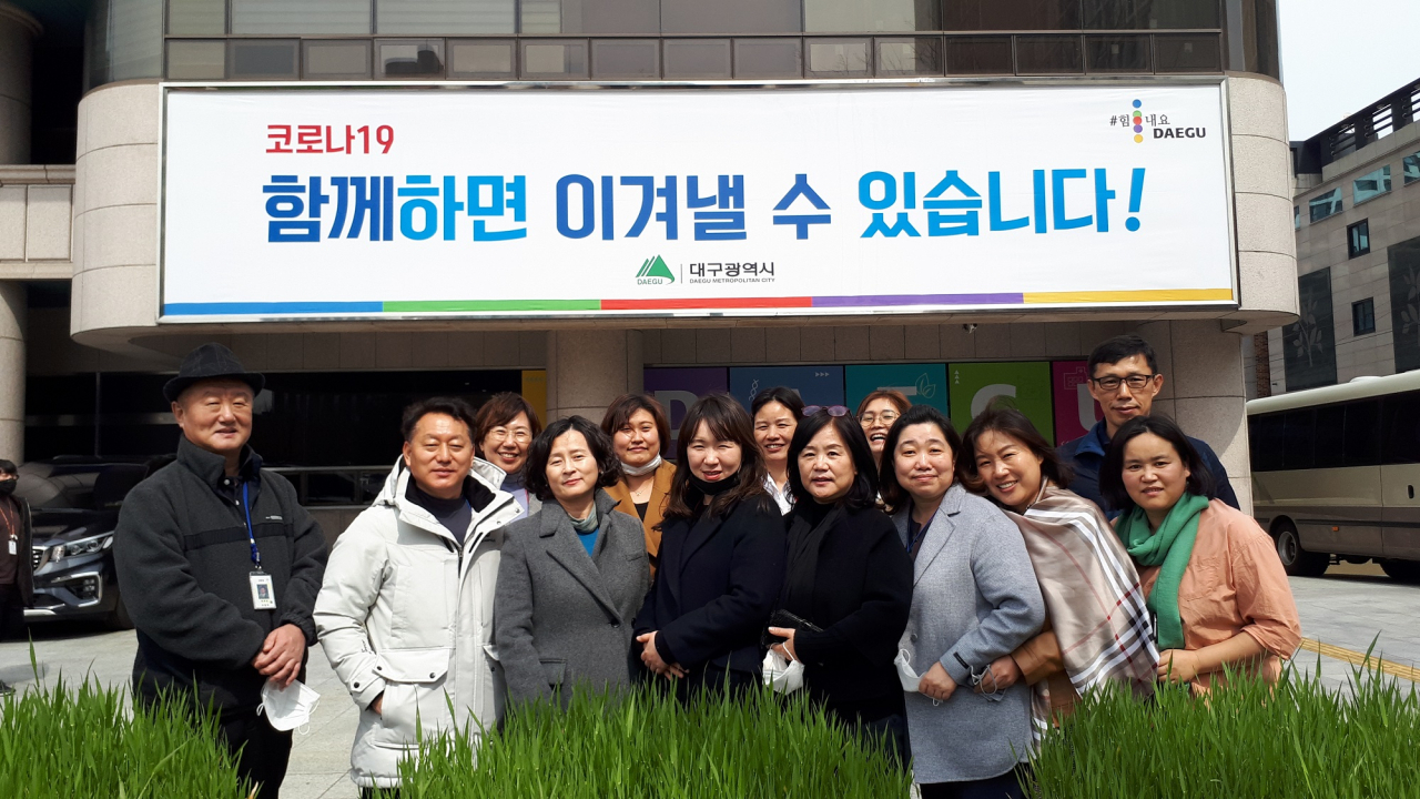 대구 상담지원을 마친 13명의 육군 병영생활전문상담관.[사진=육군]